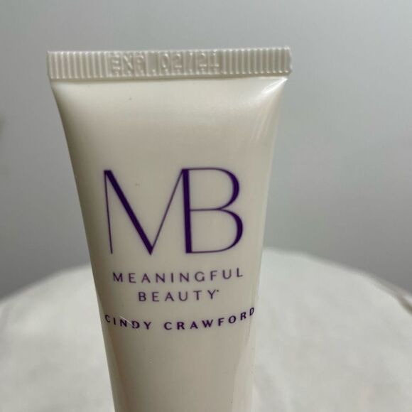 Meaningful Beauty Cindy Crawford Skin Brightening And Neck Treatment 1.7 Fl Oz - Picture 2 of 6
